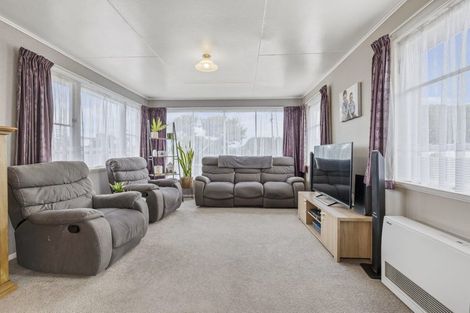 Photo of property in 162 Waihi Road, Hawera, 4610