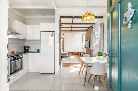 Photo of property in 2/22 Clayburn Road, Glen Eden, Auckland, 0602