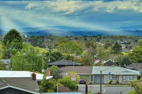 Photo of property in 11 Busby Hill, Havelock North, 4130