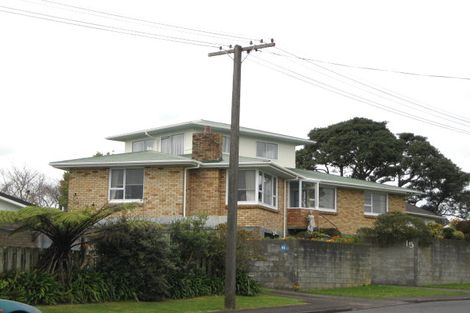 Photo of property in 15 Rainsford Street, Moturoa, New Plymouth, 4310