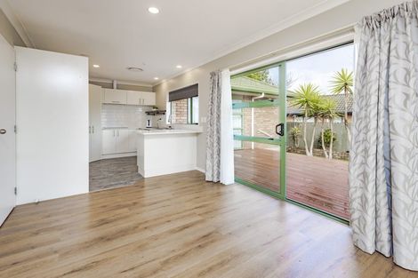 Photo of property in 9 Ardee Close, East Tamaki, Auckland, 2016