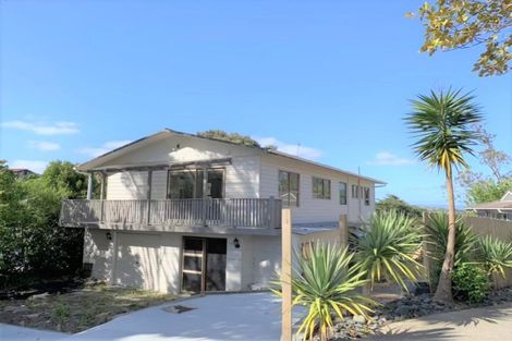 Photo of property in 72 Seaview Road, Glenfield, Auckland, 0629