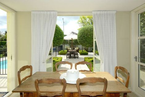 Photo of property in 87 Fendalton Road, Fendalton, Christchurch, 8014