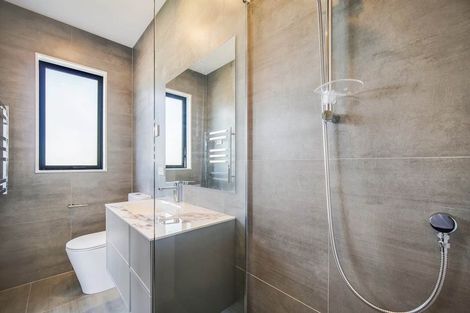 Photo of property in 1 Ngakau Road, Karaka, 2113