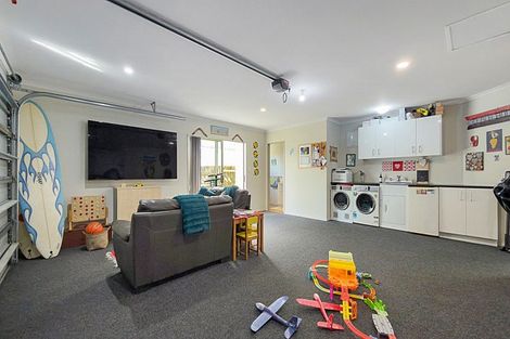 Photo of property in 10 Whiritoa Beach Road, Whiritoa, Whangamata, 3691