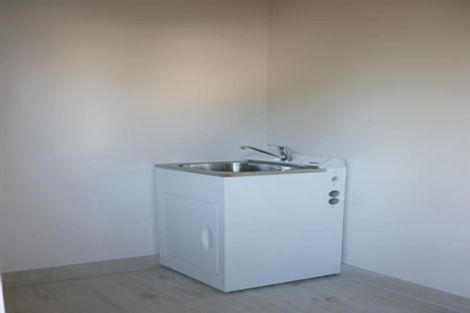 Photo of property in 46 Palmyra Way, Half Moon Bay, Auckland, 2012