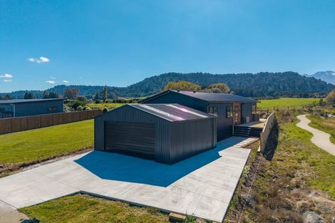 Photo of property in 62 Kowhai Crescent, Ohakune, 4625