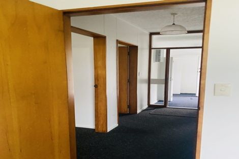Photo of property in 8 Bushland Grove, Paparangi, Wellington, 6037