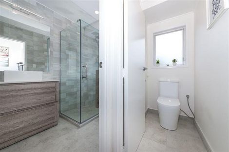 Photo of property in 4210a/2 Great North Road, Glendene, Auckland, 0602