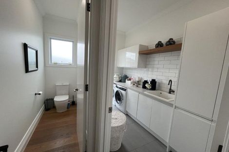 Photo of property in 161 Lemon Street, Strandon, New Plymouth, 4312