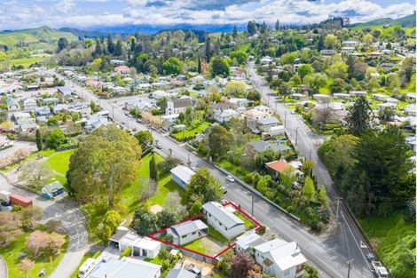 Photo of property in 55 Waverley Street, Waipawa, 4210