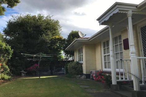 Photo of property in 19 Brookby Crescent, Avonhead, Christchurch, 8042