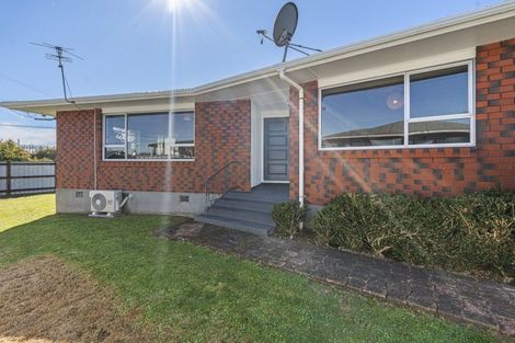 Photo of property in 12 Saxton Road, Upper Vogeltown, New Plymouth, 4310