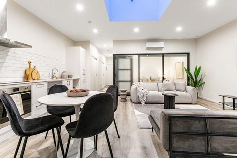 Photo of property in 305/2 Onepu Road, Kilbirnie, Wellington, 6022