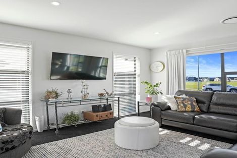 Photo of property in 21 Goldie Drive, Rangiora, 7400