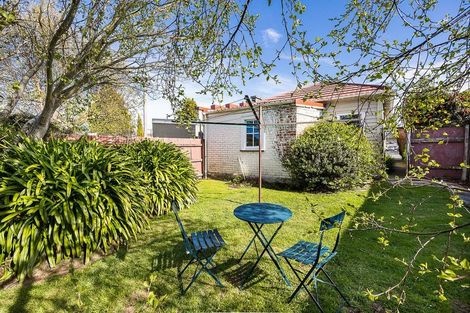 Photo of property in 35a Macandrew Road, South Dunedin, Dunedin, 9012