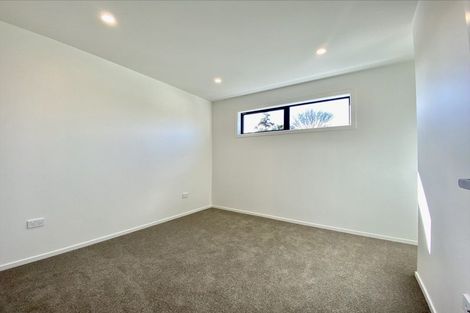 Photo of property in 5/12 Enderby Drive, Te Atatu Peninsula, Auckland, 0610