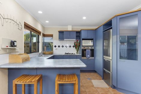 Photo of property in 34 Mcleod Place, Papamoa Beach, Papamoa, 3118
