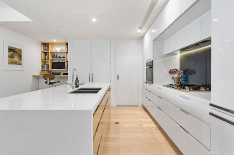 Photo of property in 902/1u Market Lane, Wellington Central, Wellington, 6011