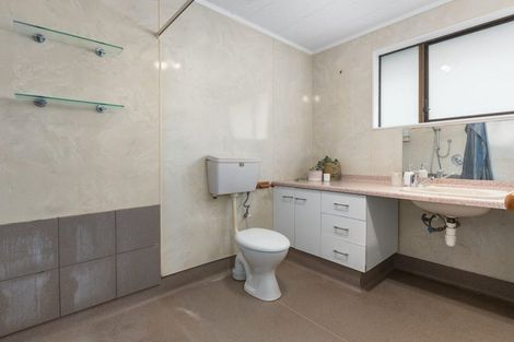 Photo of property in 25 Leeward Drive, Whitby, Porirua, 5024