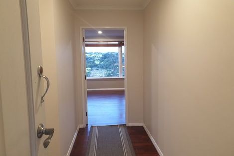 Photo of property in 111 Ruskin Road, Newlands, Wellington, 6037
