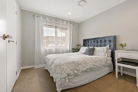 Photo of property in 2 Nikau Way, Riverhead, 0820