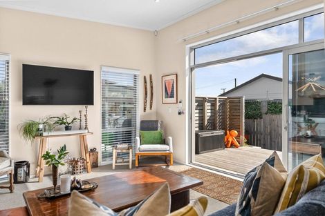 Photo of property in 15a Esther Street, Martinborough, 5711