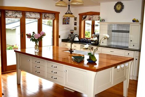 Photo of property in 65 Russell Street, Westport, 7825