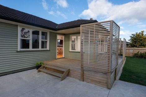 Photo of property in 43 Collins Road, Melville, Hamilton, 3206