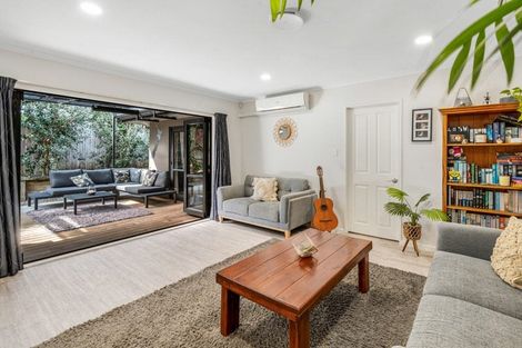 Photo of property in 19 Ysabel Crescent, The Gardens, Auckland, 2105