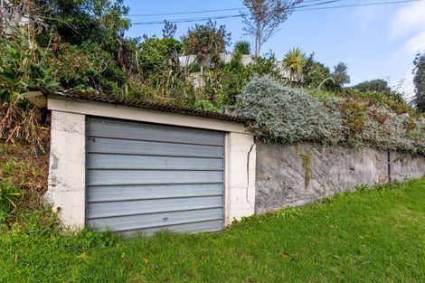 Photo of property in 31 Queens Road, Glen Avon, New Plymouth, 4312