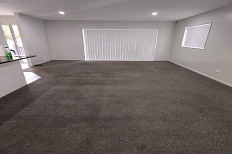 Photo of property in 64 Popokatea Drive, Takanini, 2112