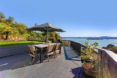 Photo of property in 10 Latham Road, York Bay, Lower Hutt, 5013