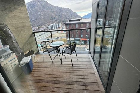 Photo of property in Wyndham Gardens Apartments, 30 Red Oaks Drive, Frankton, Queenstown, 9300