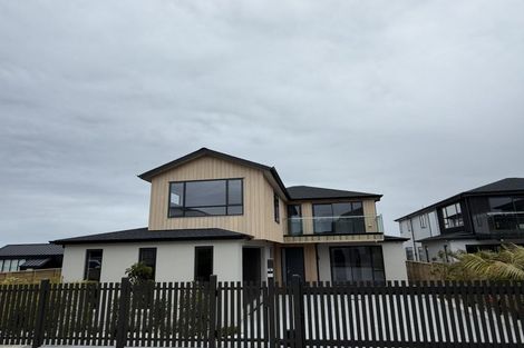 Photo of property in 3 Koheru Place, Long Bay, Auckland, 0630