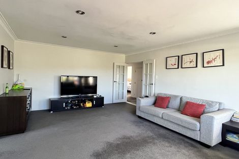 Photo of property in 25 Halberg Street, Glenfield, Auckland, 0629