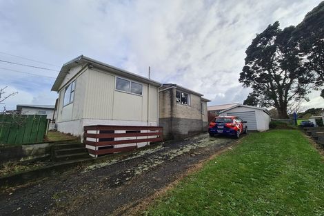 Photo of property in 94 Omata Road, Marfell, New Plymouth, 4310