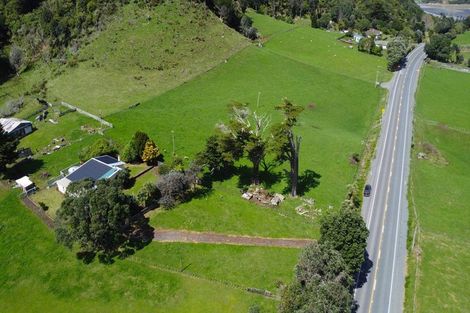 Photo of property in State Highway 3, Tongaporutu, Urenui, 4378