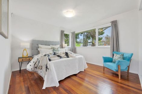 Photo of property in 16 Blue Gum Rise, Sunnyhills, Auckland, 2010