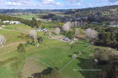 Photo of property in 49 Opoto Place, Kaukapakapa, 0873