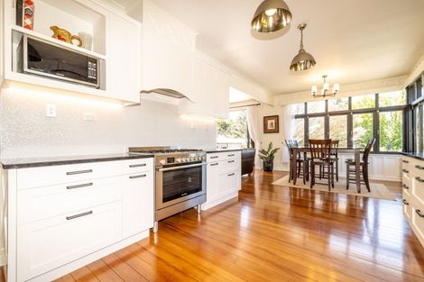 Photo of property in 14 Simla Avenue, Havelock North, 4130