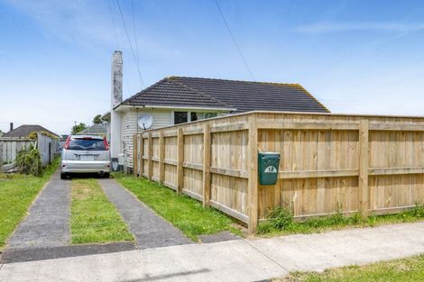 Photo of property in 15 Acourt Street, Hawera, 4610