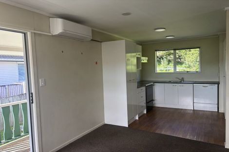Photo of property in 91-91a Stewart Drive, Newlands, Wellington, 6037