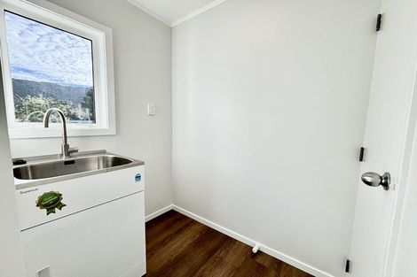 Photo of property in 350 Wellington Road, Wainuiomata, Lower Hutt, 5014