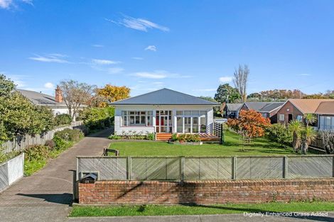 Photo of property in 35 College Street, College Estate, Whanganui, 4500
