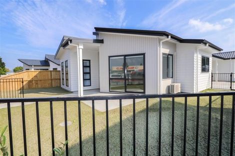 Photo of property in 2u1 Lambert Court, Glenview, Hamilton, 3206