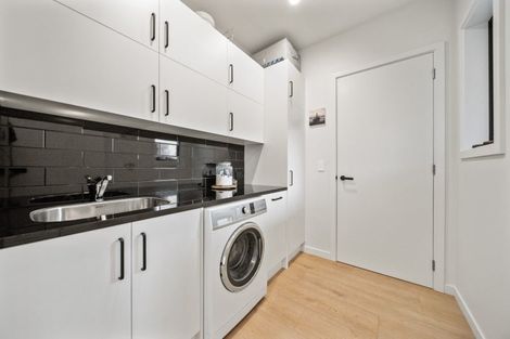 Photo of property in 13 Eden Close, Wanaka, 9305