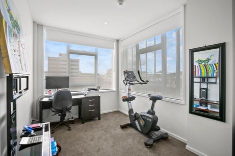 Photo of property in 22 Liardet Apartments, 302/22 Liardet Street, New Plymouth, 4310