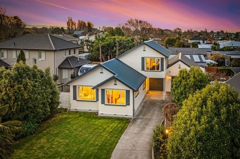 Photo of property in 139 Centaurus Road, Saint Martins, Christchurch, 8022