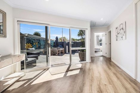 Photo of property in 14 Centaurus Road, Cashmere, Christchurch, 8022